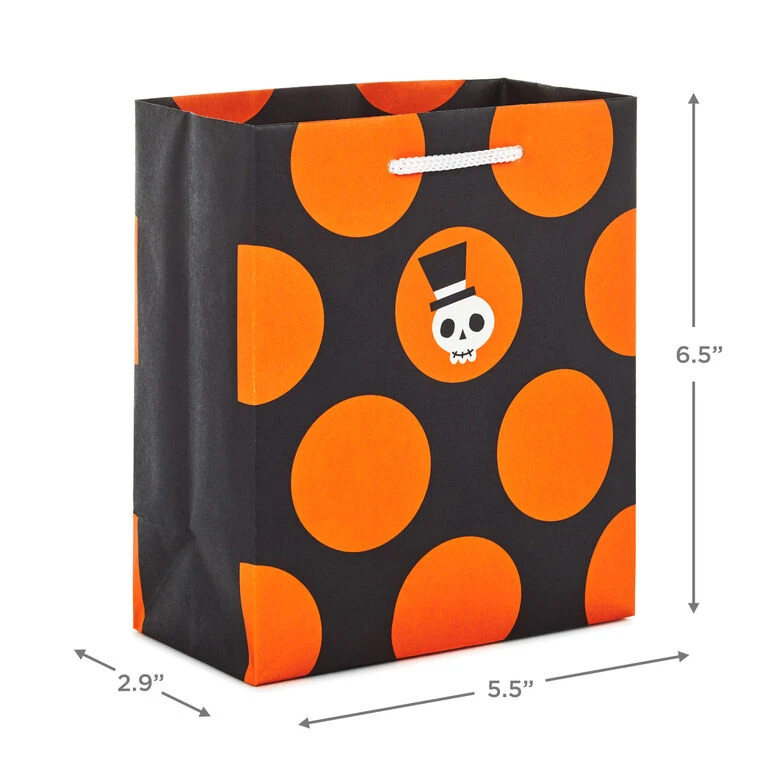Hallmark 6.5" Assorted 8-Pack Stylish Halloween Small Gift Bags 5 Hallmark 6.5" Assorted 8-Pack Stylish Halloween Small Gift Bags - Image 3